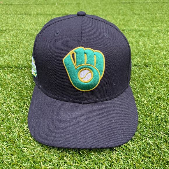 New Era Milwaukee Brewers 1982 Cooperstown Collection Fitted Hat - Picture 1 of 5